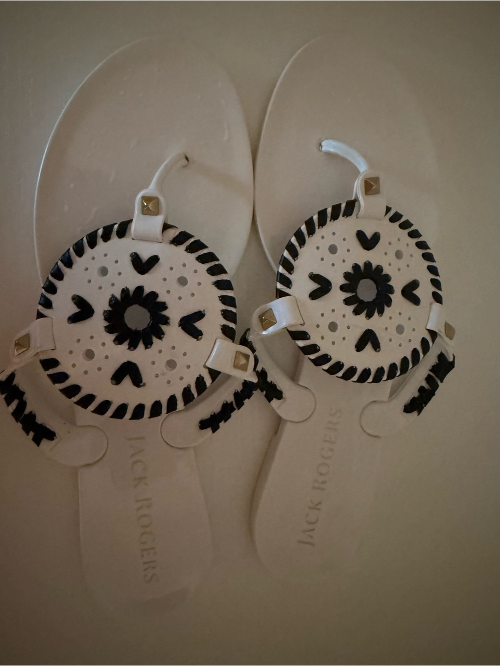 Jack Rogers White and Black Girls' Circular Medallion Sandals